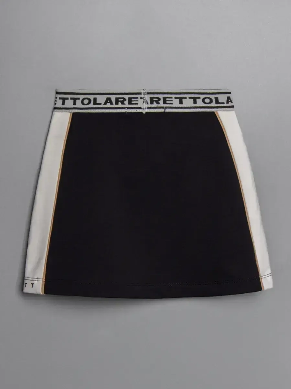 Костюм в садик, футболка и юбка