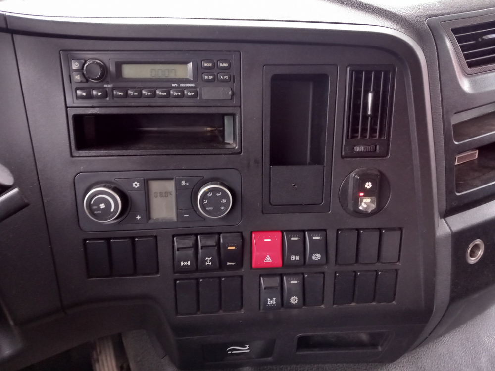 Shacman (Shaanxi) SX* 8x4 Самосвал SX33186T366 (Дизельный, 11,6 л, 369 л.с., МТ)