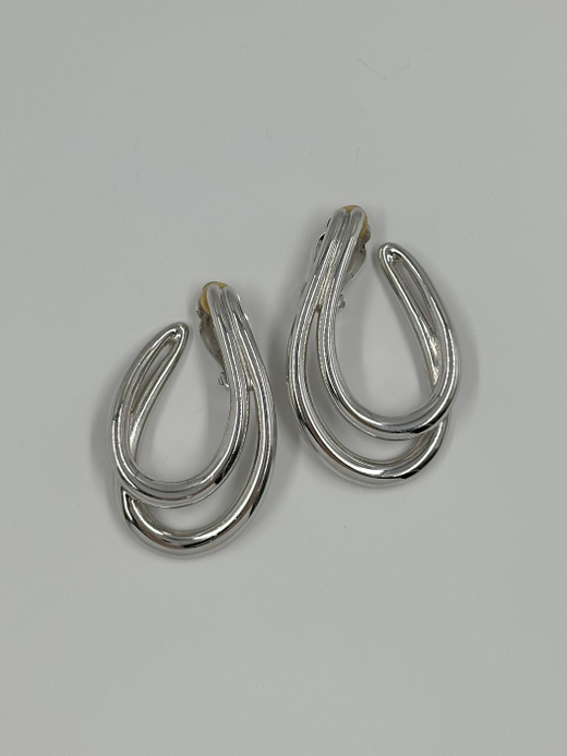 Крупные клипсы Givenchy