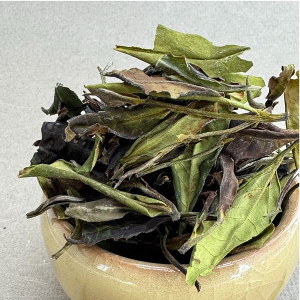 Хун Юнь Бай Ча №21  с озера Солнца и Луны