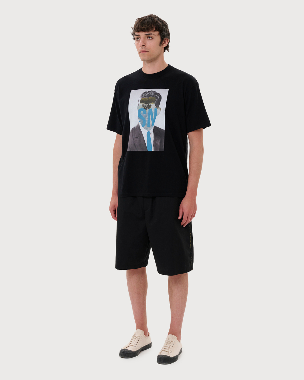 UNDERCOVER ФУТБОЛКА ЧЕРНАЯ С ПРИНТОМ