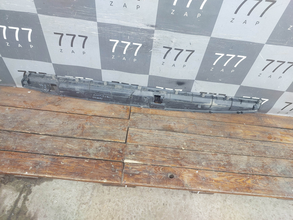 Кожух замка багажника Lexus GX 2 (GX460) 09-нв Б/У Оригинал 5217960060