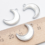 Подвеска Месяц, цвет серебро (родий), перламутр, размер 21*15 мм, цена за 1 шт