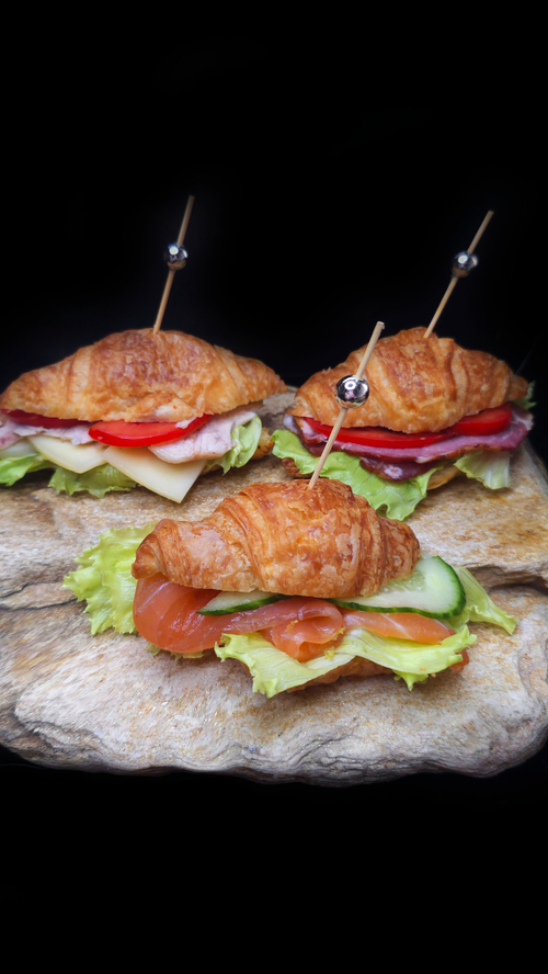 Сет № 10 из круассанов с семгой, уткой и копченой свиной шейкой
