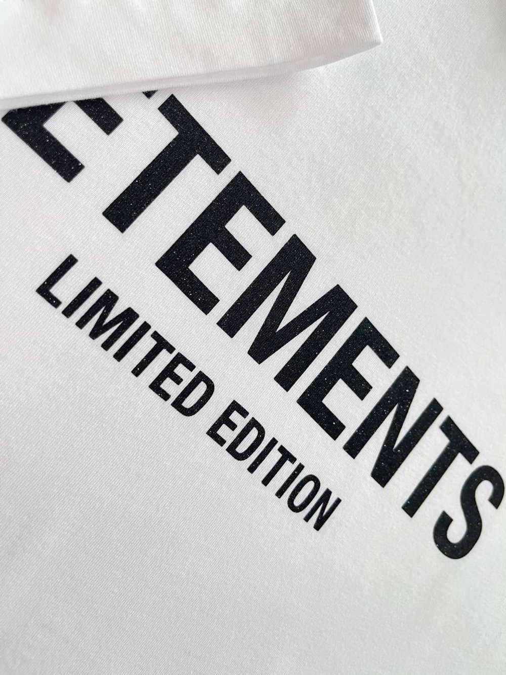 Футболка Vetements