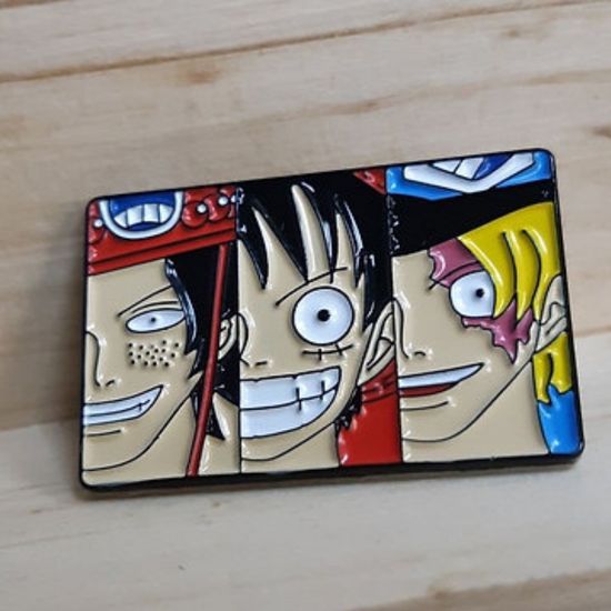 Значок металлический "Луфии, Эйс и Сабо" р-р 3,8*2см