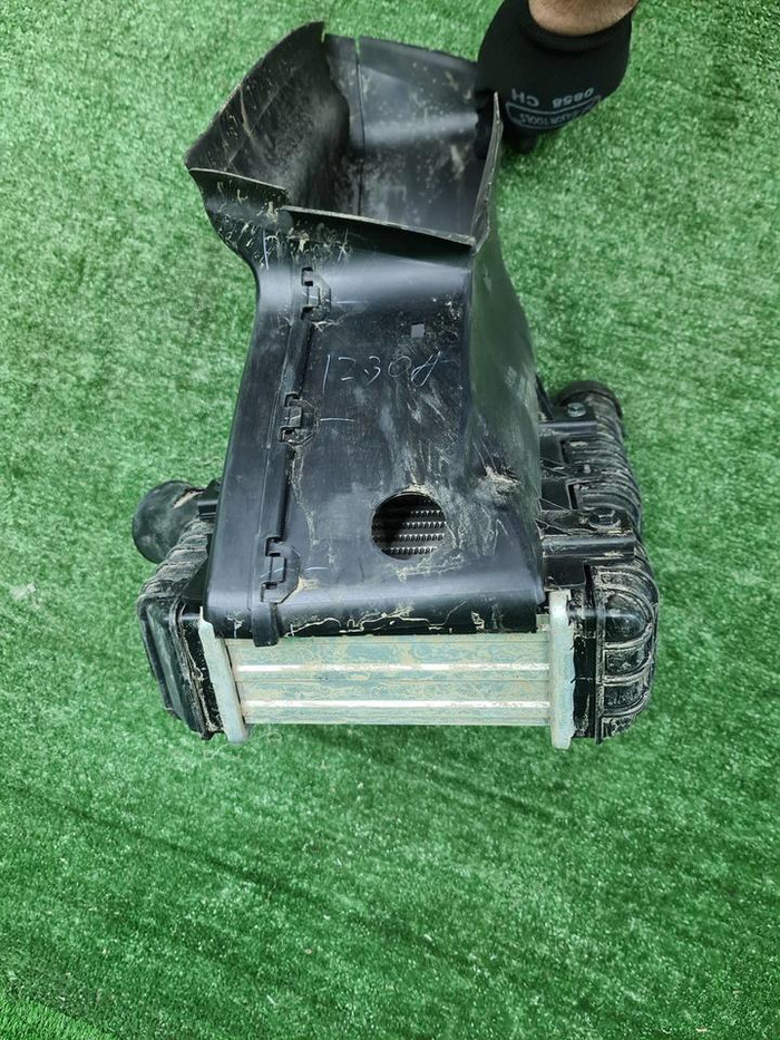 Интеркулер правый Lixiang L7 (2022-н.в.)