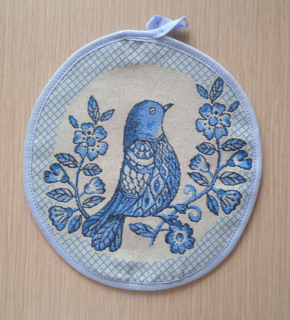 Гобеленовый набор для кухни Гжель птички (колпак на чайник и прихватка)