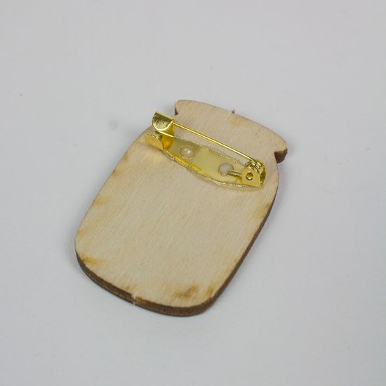 Деревянный значок. Русалка