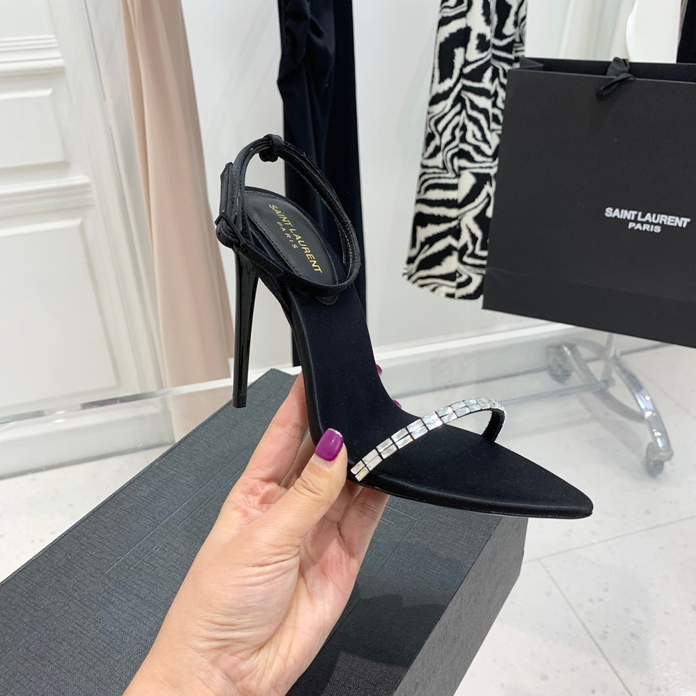 Saint Laurent Pumps