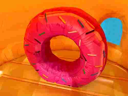 Коммерческий надувной батут «Торт» 4*4*3,5 м