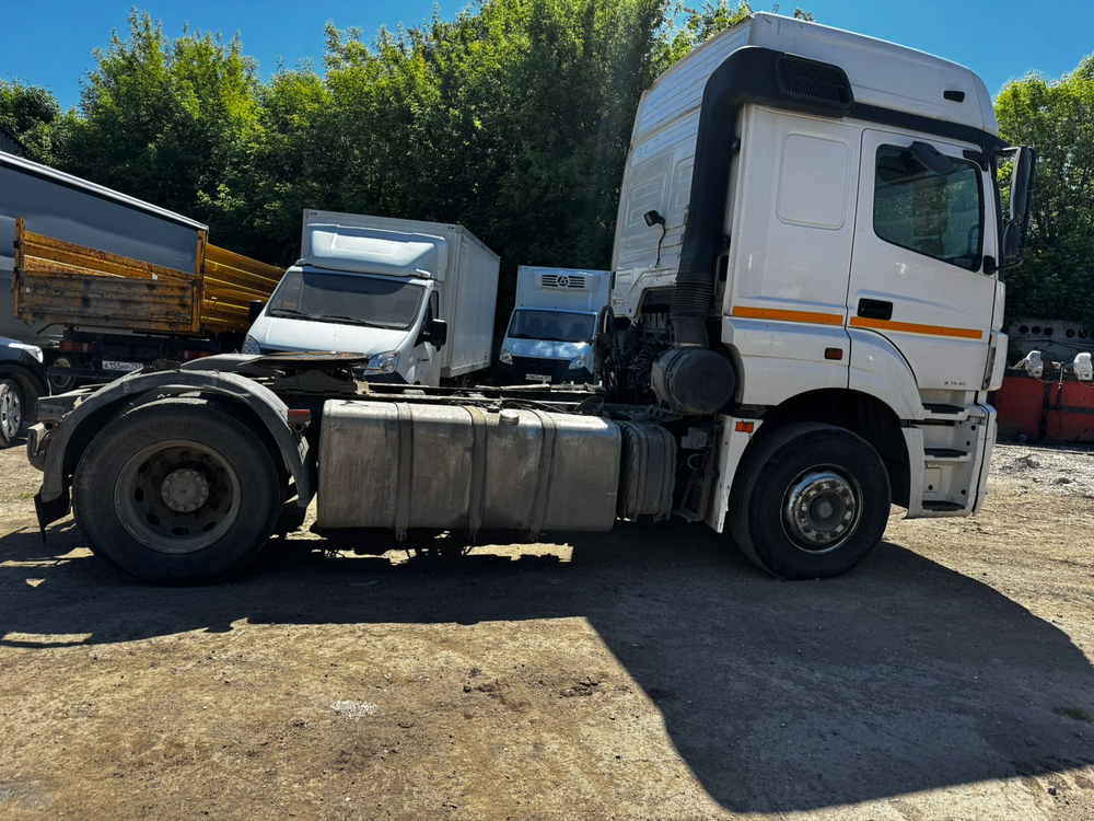 КамАЗ 5490 4x2 Седельный тягач 5490-S5 (Дизель/Газ, 12,0 л, 401 л.с., МТ)