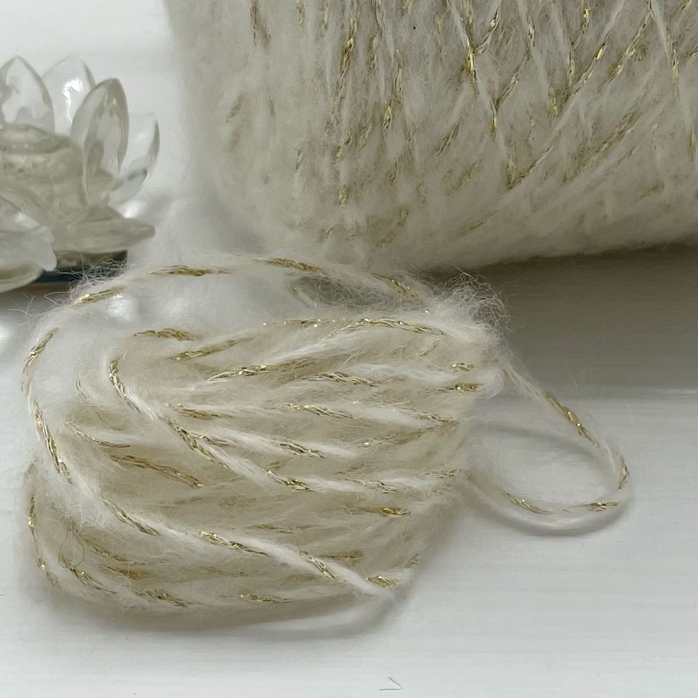 LAGOPOLANE 40% мохер суперкид 20% меринос 15% люрекс 25% полиамид