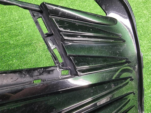 Решетка переднего бампера Toyota Camry xv70 20-нв