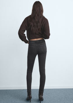 Джинсы-скинни со средней талией NEWISA