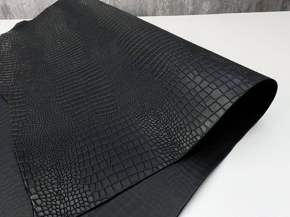 Тусон цв. Черный / Tucson Black, толщ. 3,5+ мм, ременная кожа