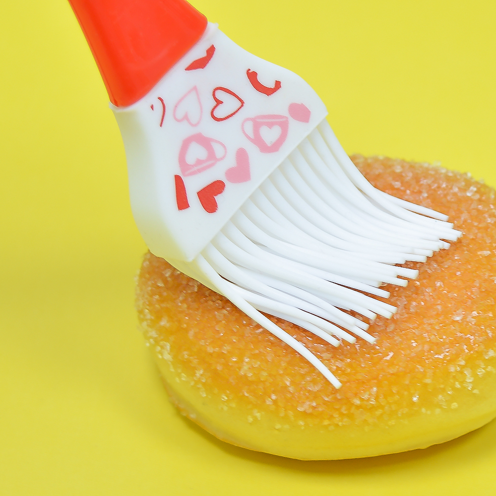 Набор кисточка и лопатка силиконовые "Сердечки" 22,2*4см