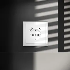 Розетка встраиваемая VOLTUM S70 с заземлением и защитными шторками, 16А, с USB, A+С, (белый глянцевы