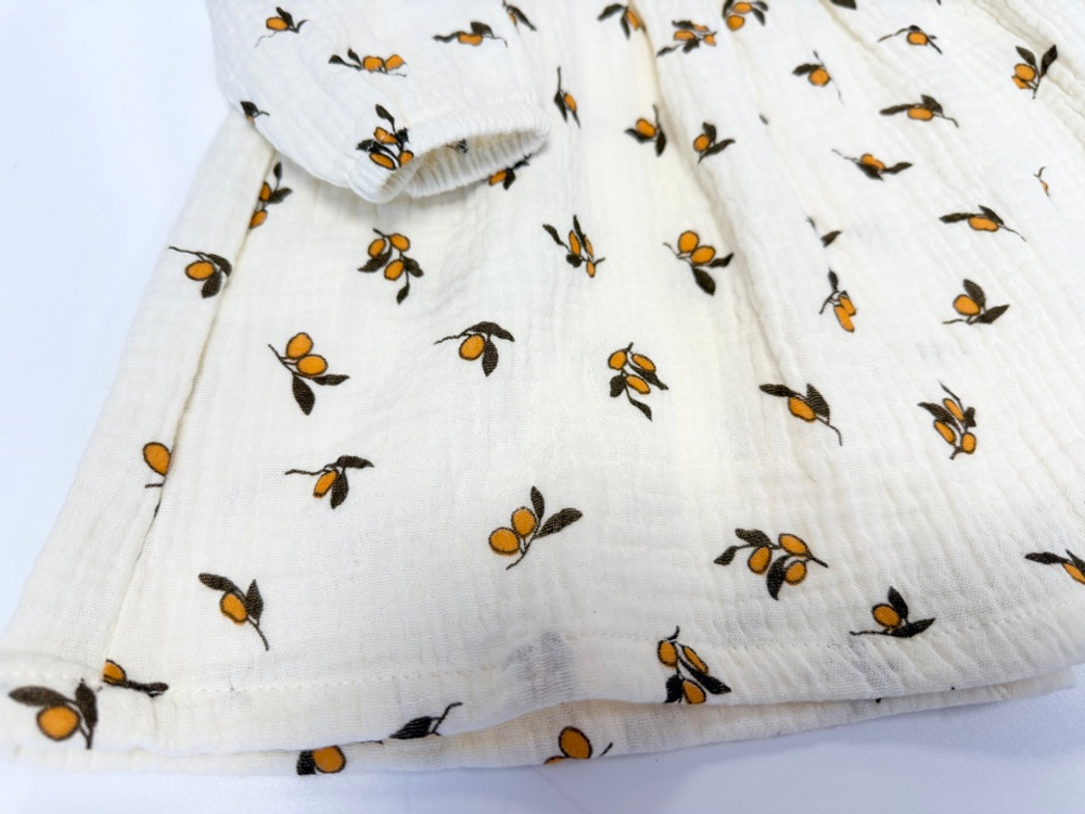 Платье из муслиновой ткани с длинным рукавом