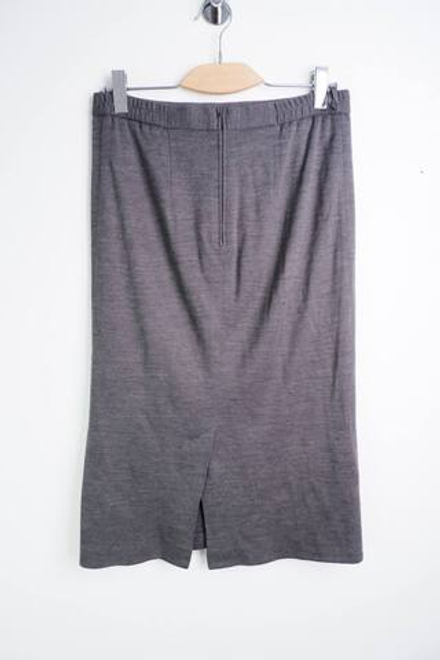 Юбка прямого кроя, визуально на 46 размер