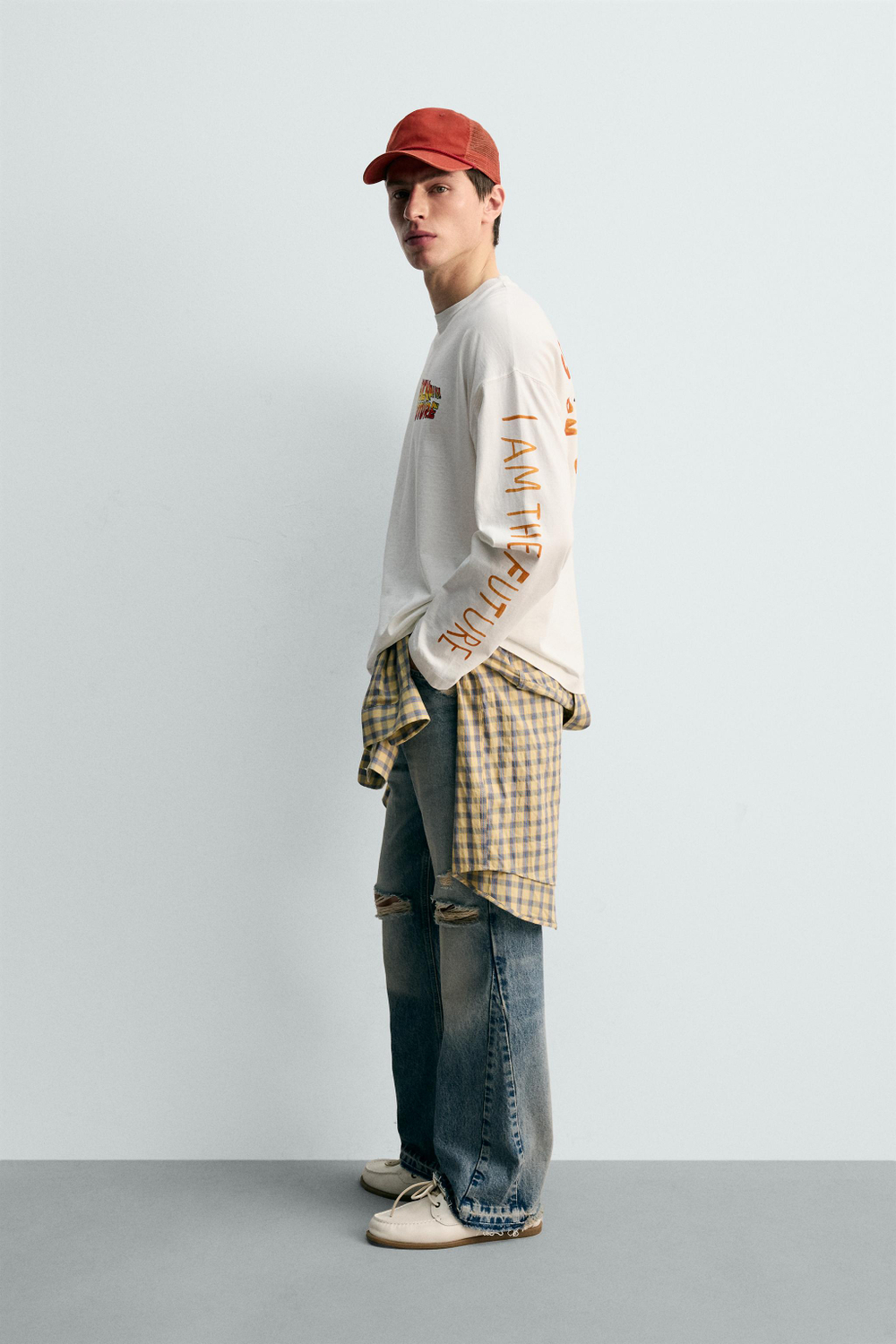 ZARA X DYLAN´S T-SHIRT CLUB ФУТБОЛКА С ИЛЛЮСТРАЦИЕЙ BACK TO THE FUTURE© UCS LLC AND AMBLIN, БЕЛЫЙ