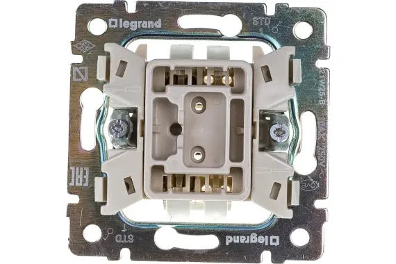 Выключатель Legrand Valena 1-клавишный белый 00754