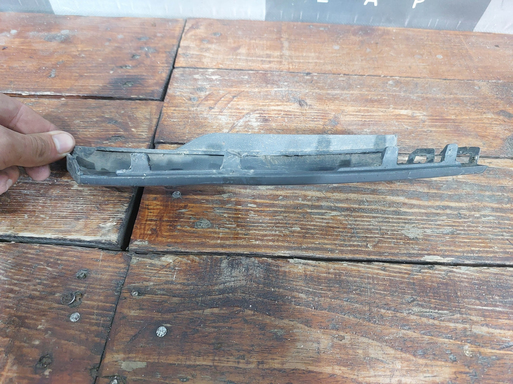 Накладка заднего бампера левая VW Passat B8 14-нв Б/У Оригинал 3G9807415