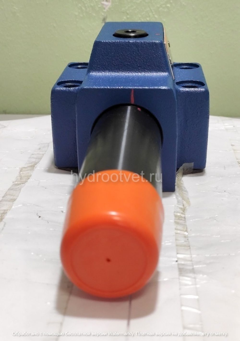 DR10DP2-4X/210Y - Редукционный клапан Ду 10 трехлинейный, прямого действия с давлением регулировки до 210 бар, 2 = винт, обратный клапан - есть