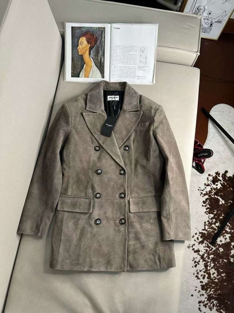 Костюм Yves Saint Laurent