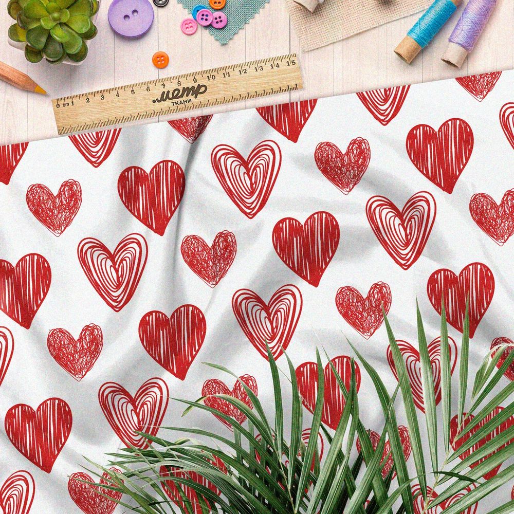 Ткань атлас красные сердечки на белом фоне
