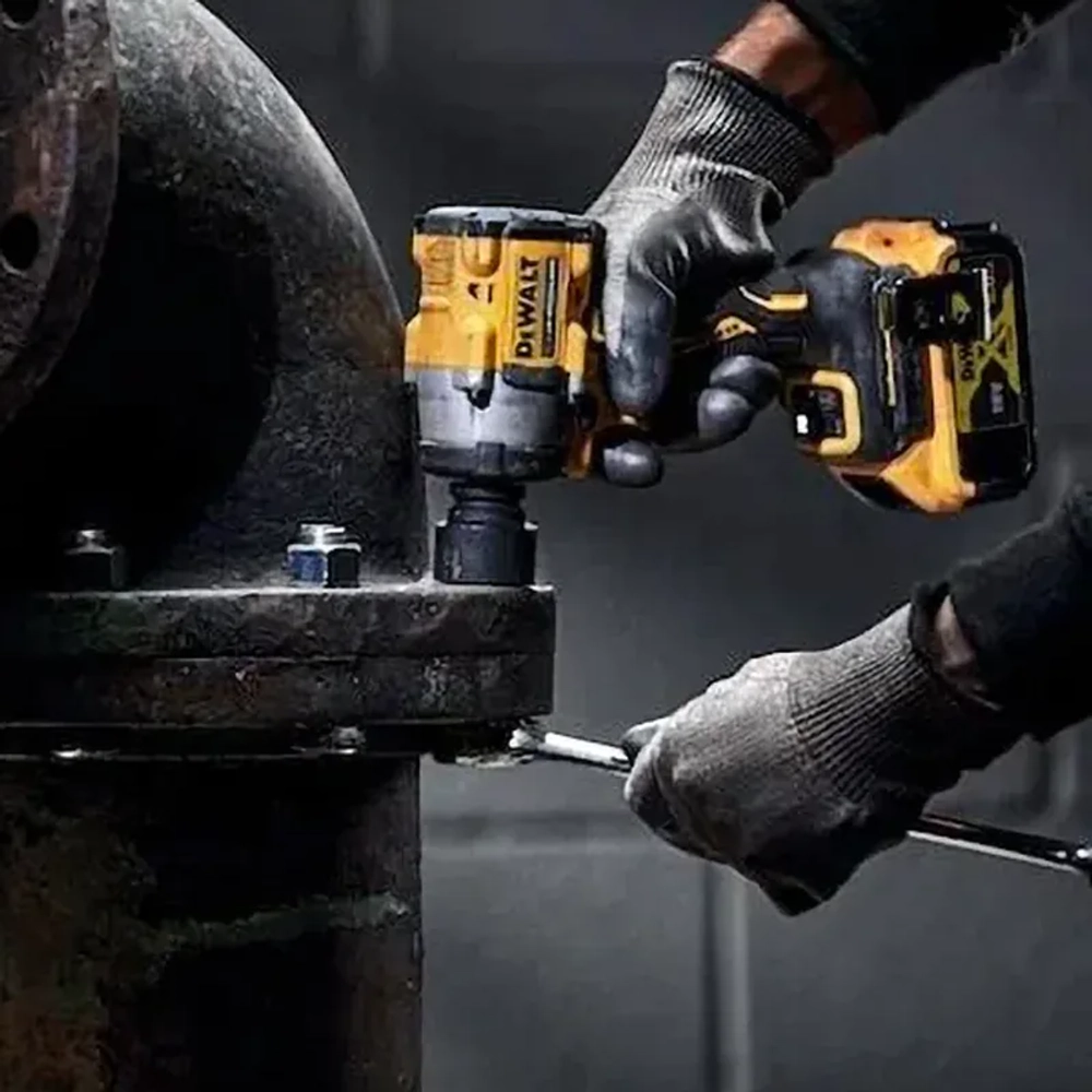 DeWalt DCF921P2T-QW аккумуляторный гайковёрт (2 x 5 Ач, ЗУ)