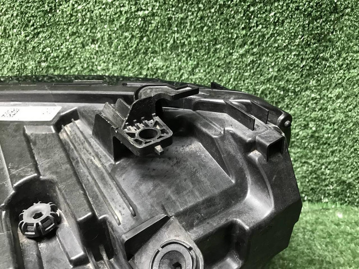 Фара правая Geely Monjaro (2021-н.в.) LED