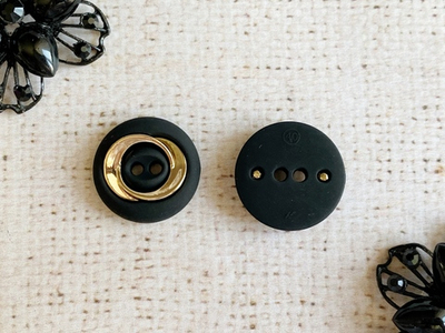 Пуговицы костюмные, d 2,5 см
