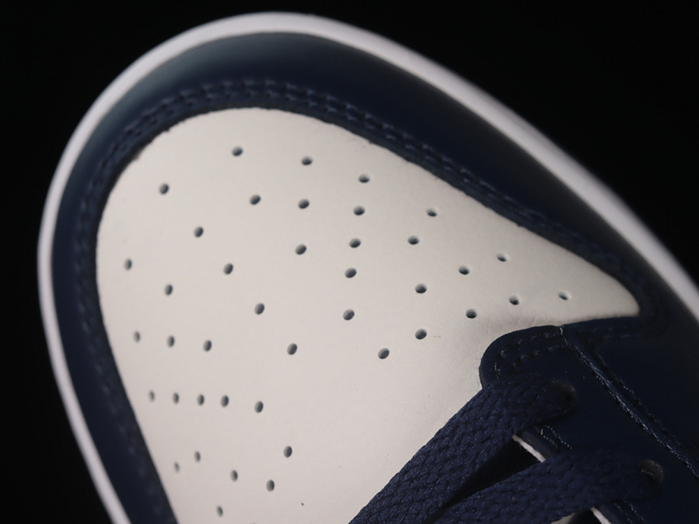 Nike Dunk Low Summit White Midnight Navy
