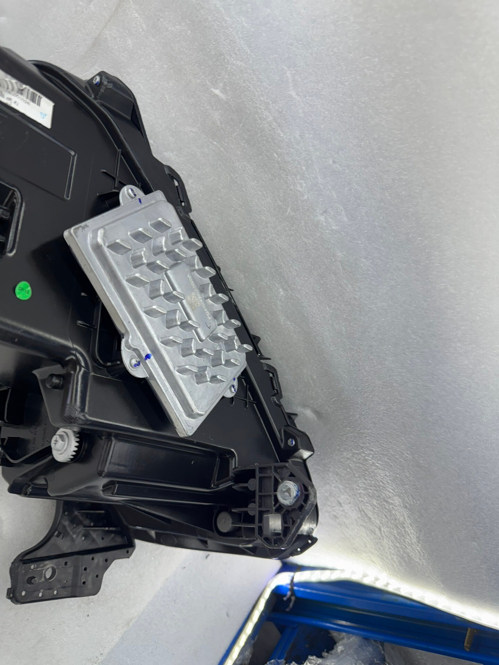 Блок фары LED на AITO M7 (правый/левый, оригинал)