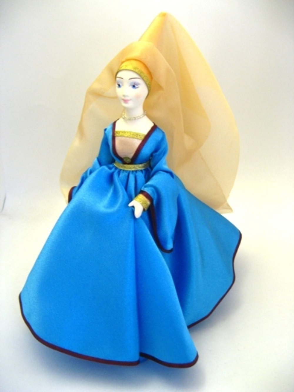 Кукла коллекционная Дама в Готическом стиле Франция 15 век