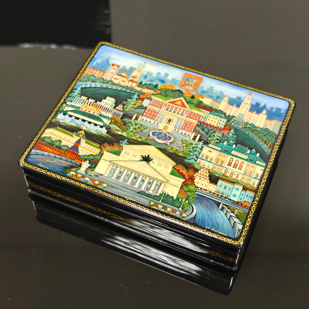 Шкатулка "Достопримечательности Москвы" худ. Костерина (Ручная роспись Палех)