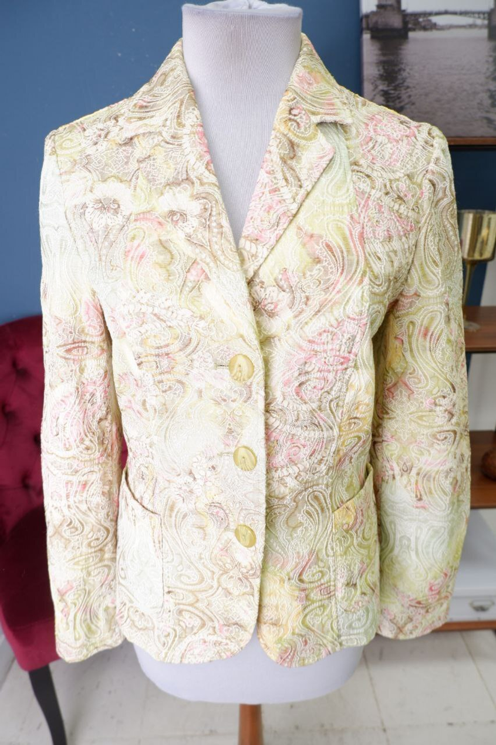 Жакет Biaggini красивый 44 размер