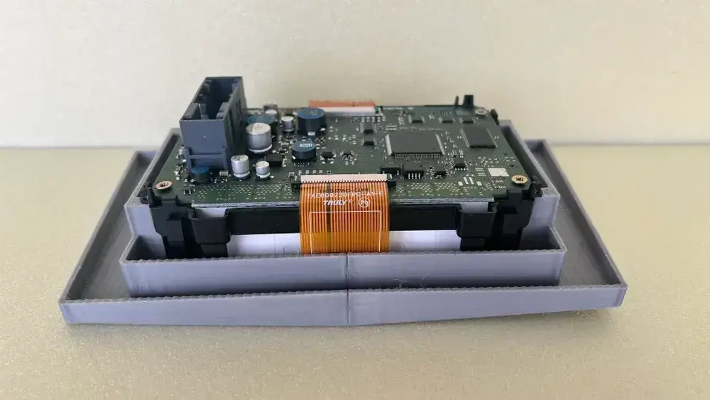 Магнитола для Opel Astra H (перенос БК вниз, серая) - Teyes CC4-PRO монитор 9.5" 2K QLED на Android 13, Snapdragon 778G, AI, CarPlay, DSP, 4G SIM-слот