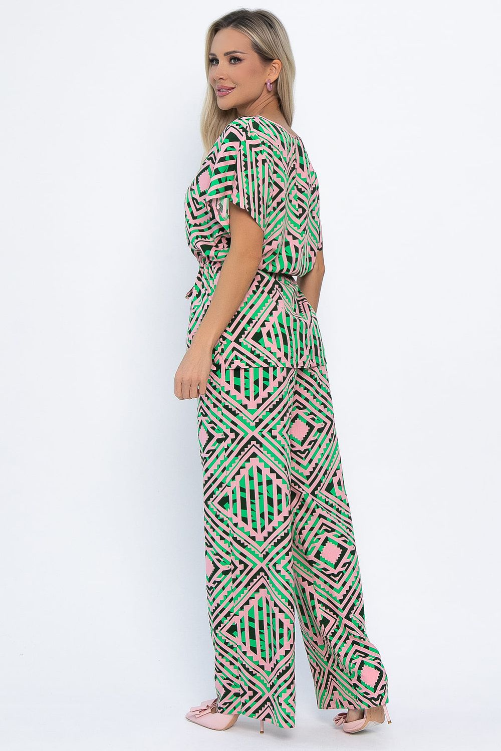 Костюм Аксиома успеха (зелено-розовый) К15337-5М LT Collection