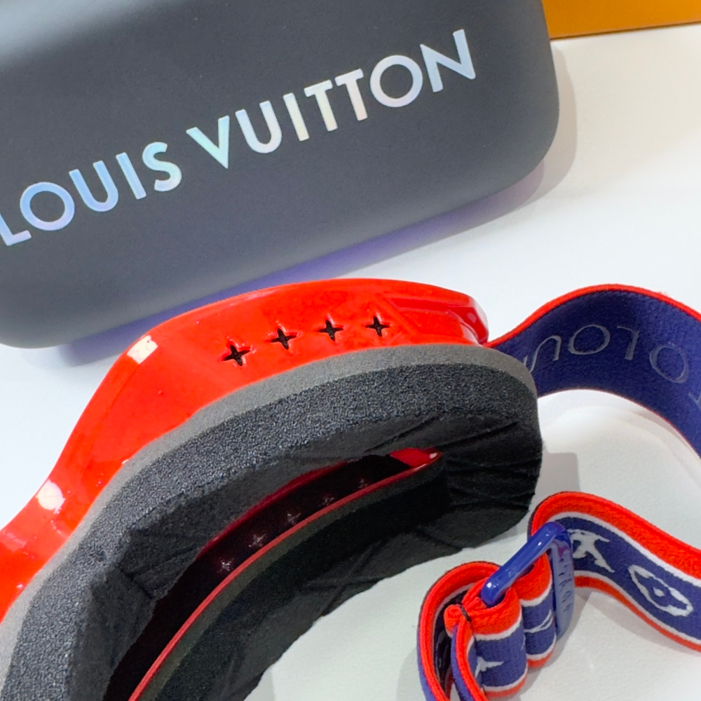 Louis Vuitton Snow Mask (4 colors)