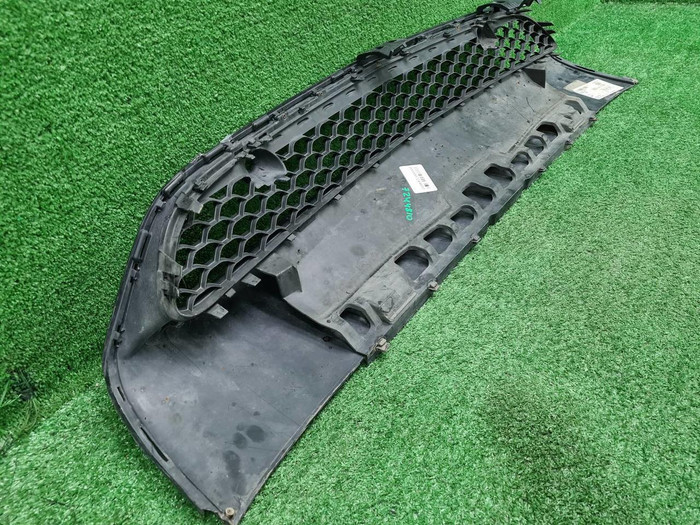 Решетка перед. бампера Mercedes GLE V167 18-24 AMG