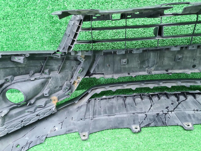 Бампер передний Lada Vesta (2015-2022) Cross