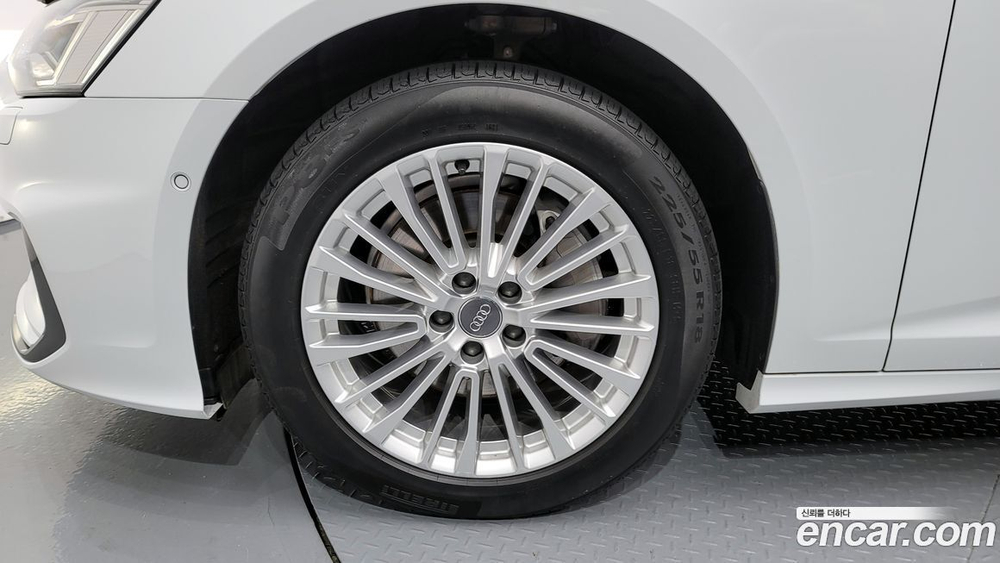 Audi A6 (C8) 45 TFSI Premium (01.2021)