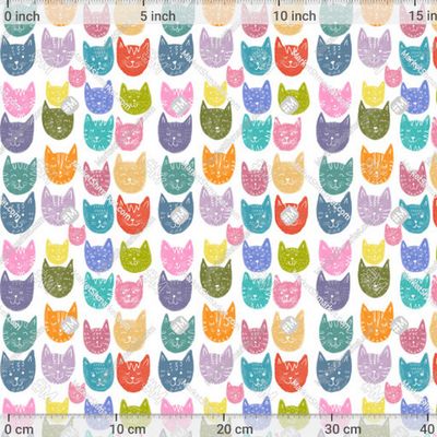 Паттерн Веселые разноцветные котики на белом фоне by Yovin 526 DPI