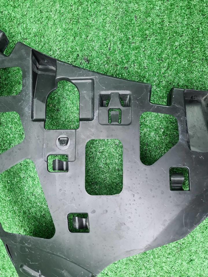 Кронштейн перед. бампера Mercedes S w222 17-20 AMG