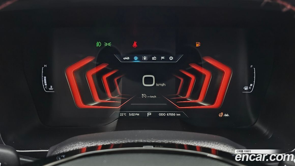 KG Mobility (Ssangyong) Very New Tivoli Бензин 1.5 2WD (04.2020)