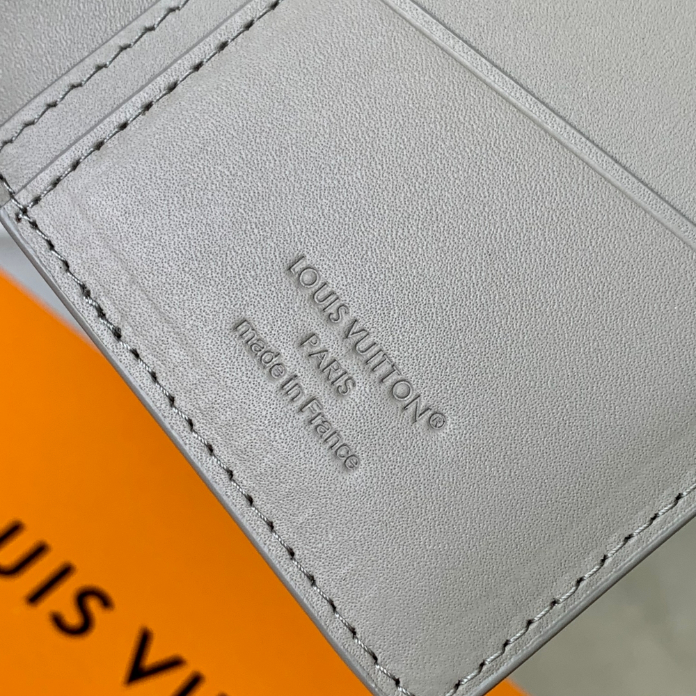 Louis Vuitton Brazza Wallet