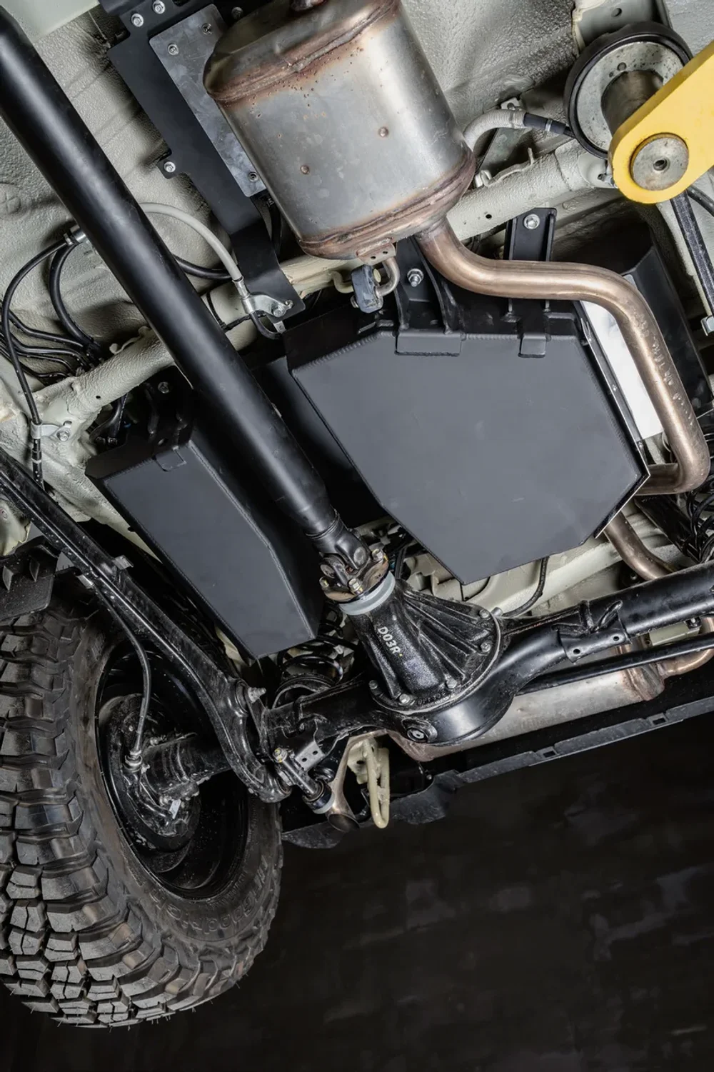 Замена штатного бака на 67 литров для 4-2 дверного Suzuki Jimny IV (JB64) 2018-2024+ основной бензобак