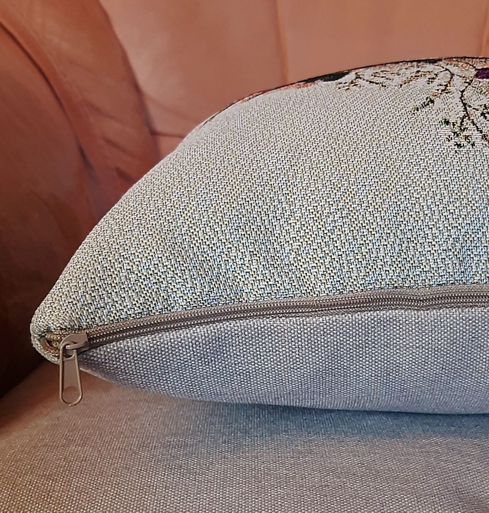 Декоративный гобеленовый чехол для интерьерной подушки Анюта 38*38